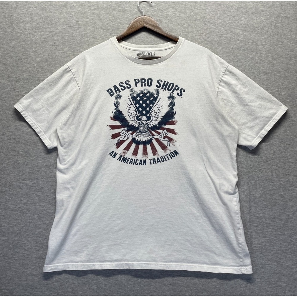 Bass Pro Shops An American Tradition T Shirt Mens XL White Patriotic Eagle Flag